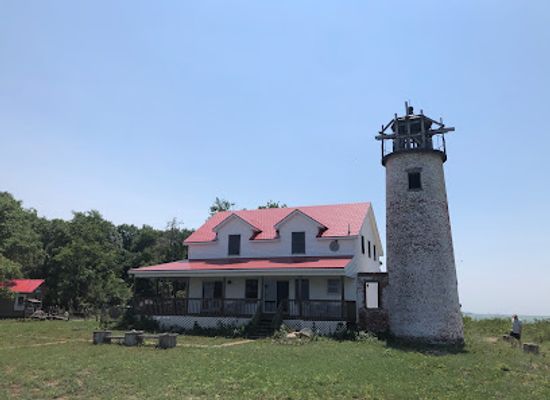 michigan/the-thumb/attraction/charity-island-lighthouse