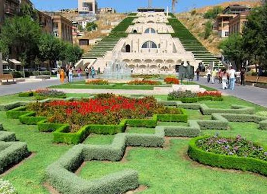 armenia/aparan/attraction/cafesjian-center-for-the-arts