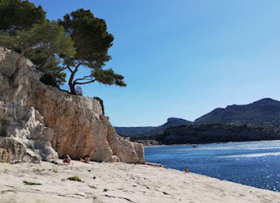 france/cassis-calanques/attraction/plage-naturiste-reco-max
