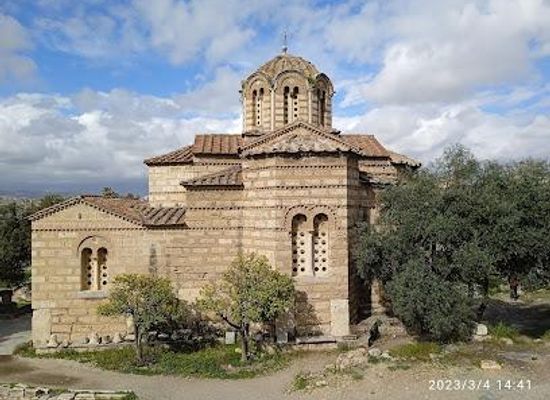 greece/athens/attraction/holy-church-of-the-holy-apostles-of-solakis-10th-c