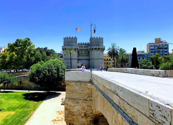 spain/valencian-community/attraction/serranos-towers