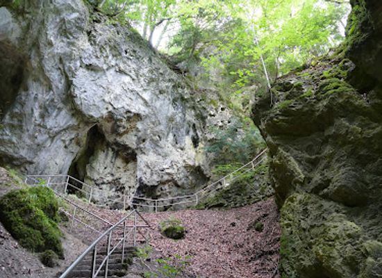 germany/upper-palatinate/attraction/hohlenruine-riesenburg