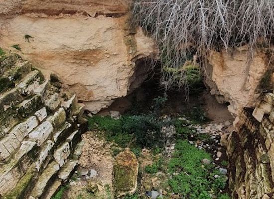 cyprus/adonis-baths-waterfalls/attraction/natural-river-cavern