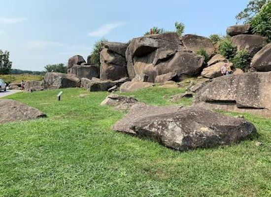 pennsylvania/gettysburg/attraction/devil-s-den