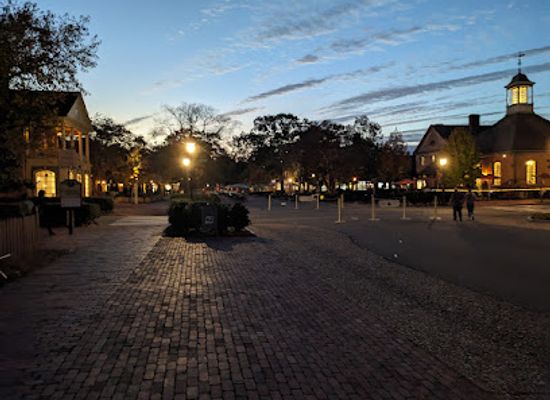 virginia/williamsburg/attraction/w-duke-of-gloucester-street