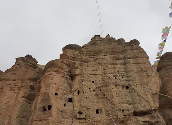 nepal/upper-mustang/attraction/jhong-cave-lo-chhoser