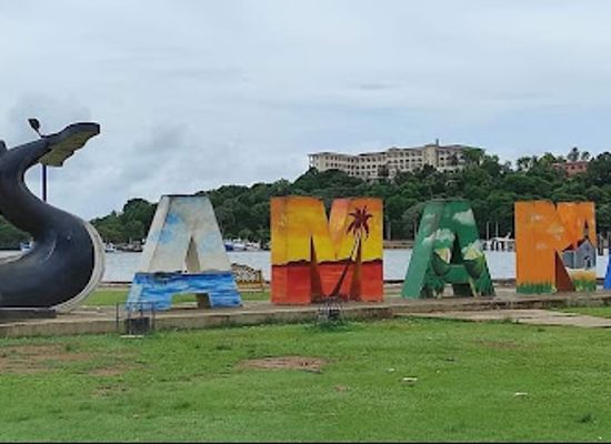 dominican-republic/samana/attraction/parador-fotografico-samana