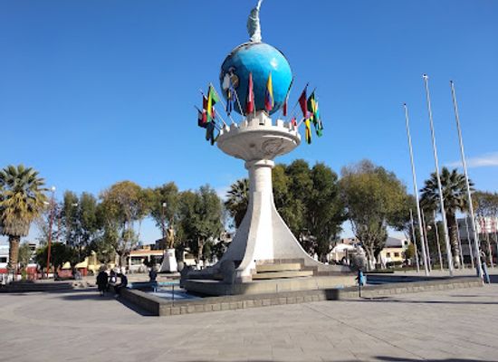 peru/arequipa/cayma/attraction/plaza-las-americas