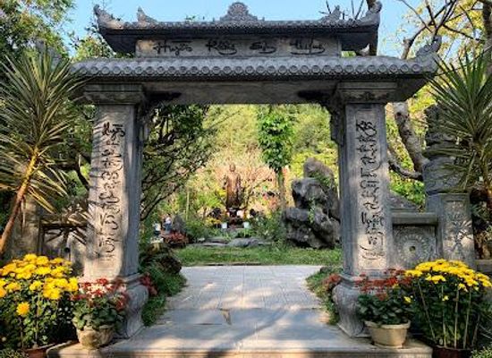 vietnam/hue/attraction/huyen-khong-son-thuong-pagoda