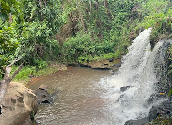 ghana/kintampo/attraction/kunso-waterfalls-caves-site