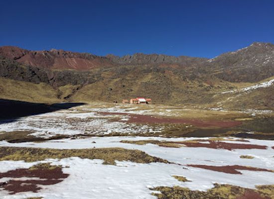 peru/ausangate-trek/attraction/valle-rojo-pitumarca-rio-rojo