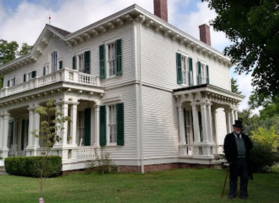 missouri/bootheel/attraction/hunter-dawson-state-historic-site