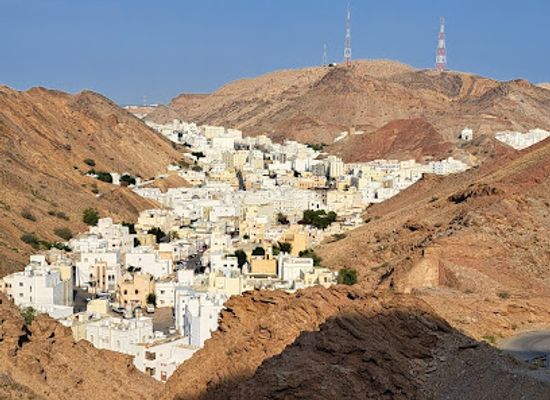 oman/muscat-governorate/attraction/yiti-round-point-of-view