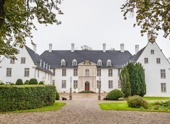 denmark/romo/attraction/schackenborg-castle