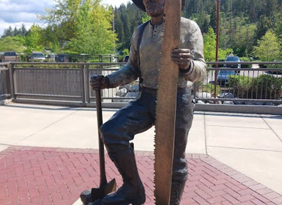 idaho/coeur-d-alene/attraction/the-working-man-bronze-sculpture