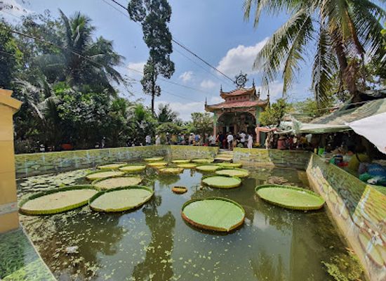 vietnam/mekong-delta/attraction/lotus-pagoda