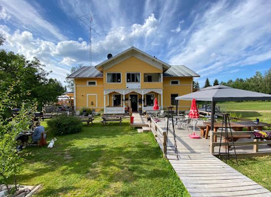 sweden/halsingland/attraction/wildlife-sweden-camp-angra