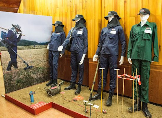 laos/phou-bia/attraction/mag-uxo-visitor-information-centre-phonsavan