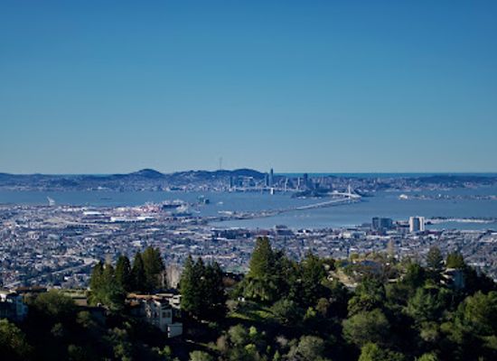 california/east-bay/attraction/grizzly-peak-overlook-kpfa-tower-pullout