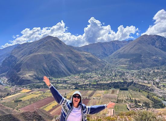 peru/lares-trek/attraction/mirador-del-valle-sagrado