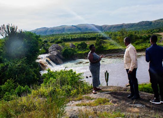 uganda/ankole/attraction/obururuma-waterfalls