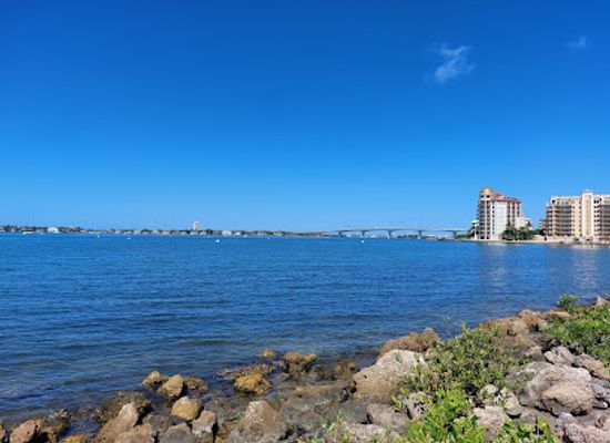 florida/nature-coast/attraction/bayfront-park