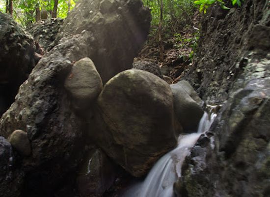 timor-leste/same/attraction/kaeh-waterfalls