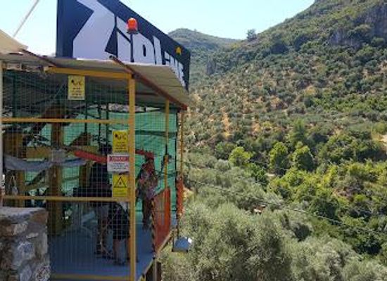 greece/samos/attraction/zipline-sirince