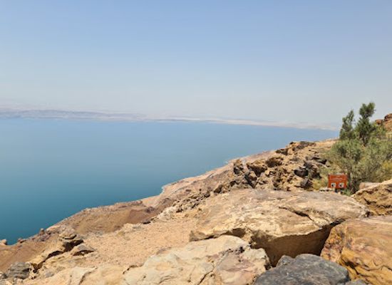 jordan/wadi-hidan/attraction/wajihat-nathr-alwadi-alkebir
