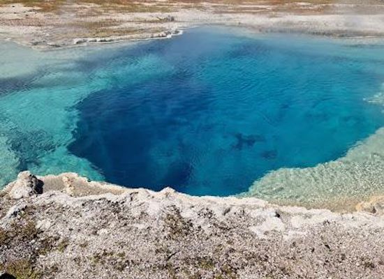montana/yellowstone-national-park/attraction/fountain-paint-pot-trail