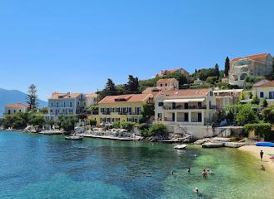 greece/kefalonia/attraction/fiskardo-beach