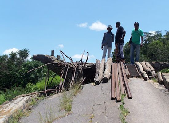 angola/lower-congo-basin/attraction/calandula-falls