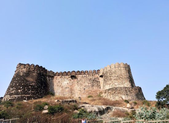 india/northern-plains/attraction/rani-mahal-jhansi