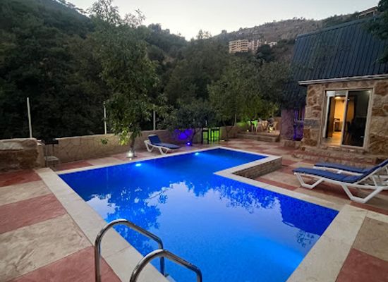 lebanon/aley/attraction/avocado-pool