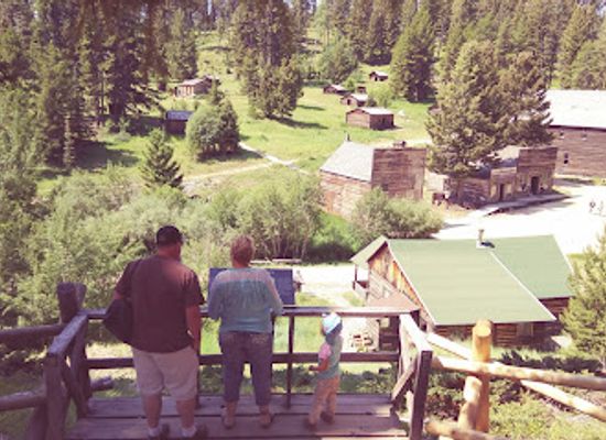 montana/absaroka-beartooth-wilderness/attraction/garnet-ghost-town