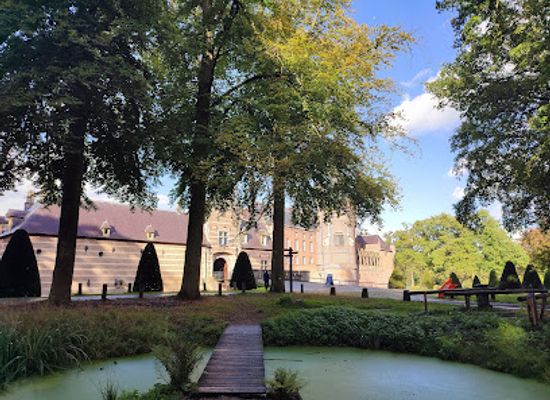 netherlands/north-brabant/attraction/heeswijk-castle