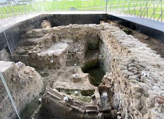 germany/aachen/attraction/archaeological-window