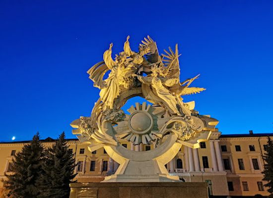 ukraine/khmelnytskyi/attraction/independence-square