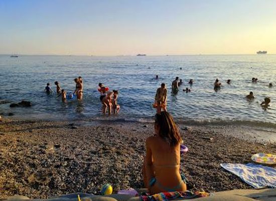 slovenia/izola/attraction/barcola-public-beach
