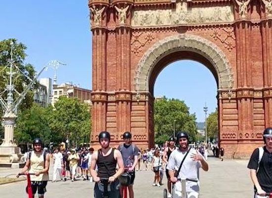 spain/barcelona/attraction/barcelona-segwayday