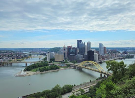 pennsylvania/pittsburgh/downtown-pittsburgh/attraction/point-state-park-fountain