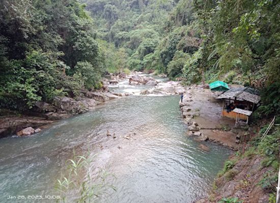 philippines/cagayan-valley/attraction/lintungan-falls