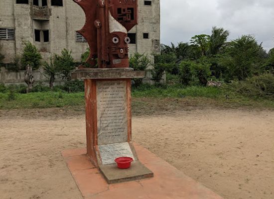 benin/ouidah-beach/attraction/the-tree-of-oblivion