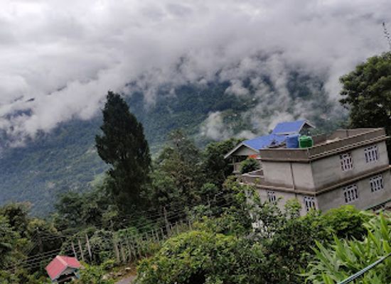 india/gangtok/attraction/lower-syari