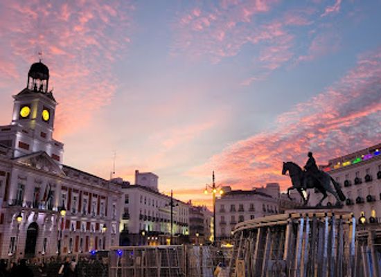 spain/madrid/sol/attraction/clock-tower-of-sun-gate