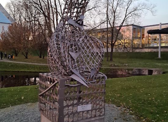 estonia/rakvere/attraction/metallroti-skulptuur