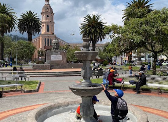 ecuador/otavalo/attraction/simon-bolivar-park