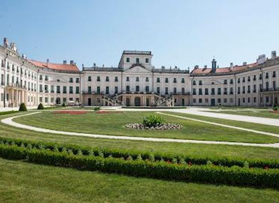 hungary/sopron/attraction/esterhazy-kastely