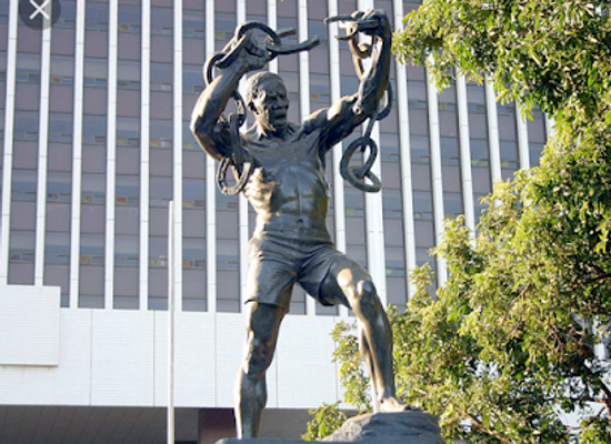 zambia/central-province/attraction/freedom-statue
