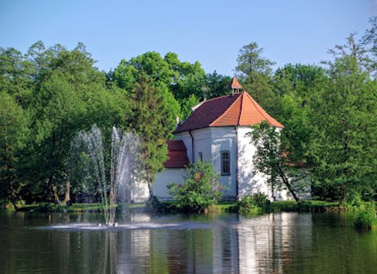 poland/roztocze-national-park/attraction/saint-john-of-nepomuk-catholic-church